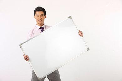 《生化危机4RE》路易斯引粉丝不满：比原版丑陋